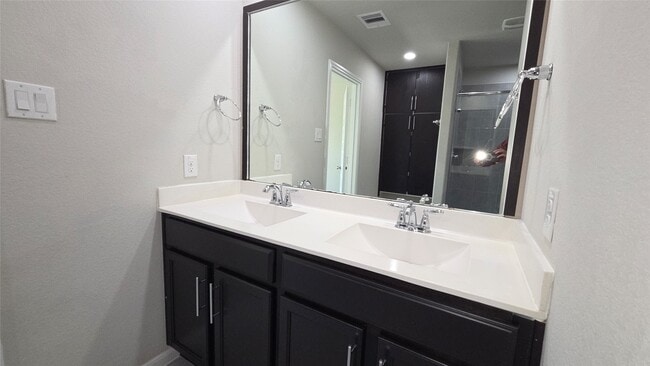 Building Photo - 5611 Pleasant Falls Dr