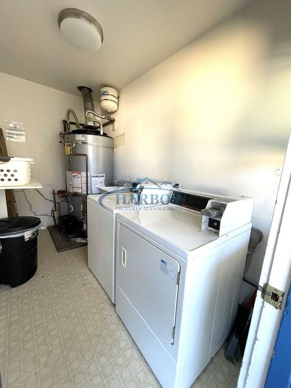 Building Photo - 4726 Del Amo Blvd