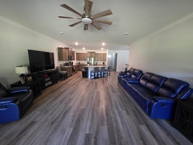 Building Photo - 352 Castlepath Dr SW