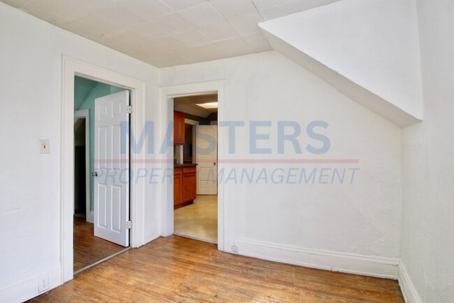 Building Photo - 2563 Foraker Ave