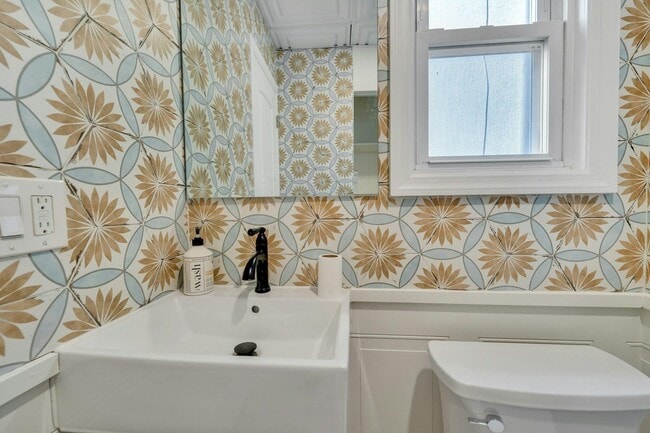 Building Photo - 316 Palisade Ave