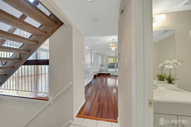 Building Photo - 148 Linda Ln