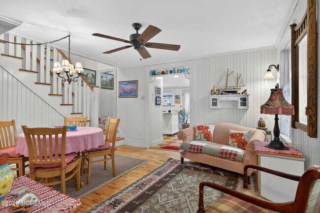 Building Photo - 81 Broadway