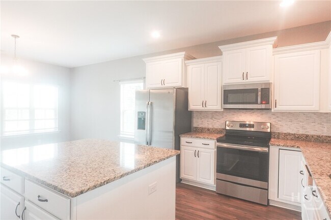 Building Photo - 70 Hazen Dr