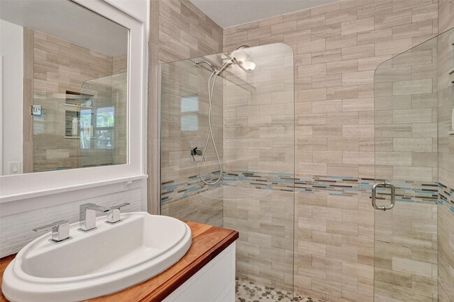 Building Photo - 2501 S Ocean Blvd