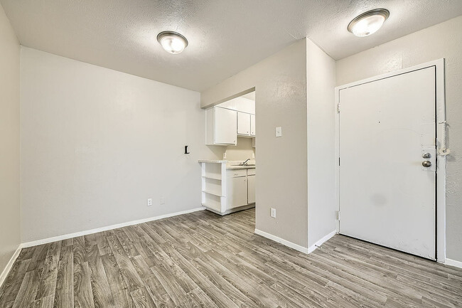 3504 Fawn Valley Dr 2091 - Web Quality - 004 - 05 Dining Room - The Courtland