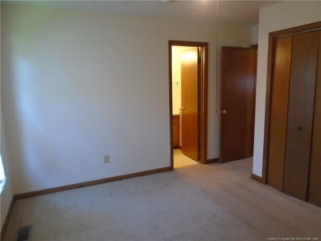 Building Photo - 921 Glen Reilly Dr