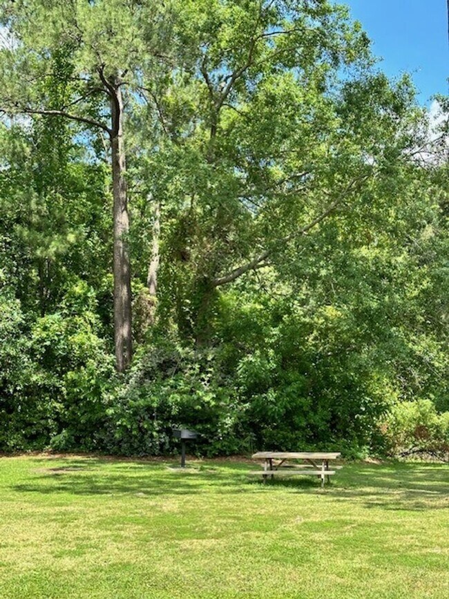 Building Photo - 2BD/2BA CONDO- THE MERIDIAN