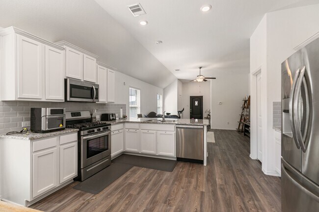 Building Photo - 10014 Granite Grove Ln