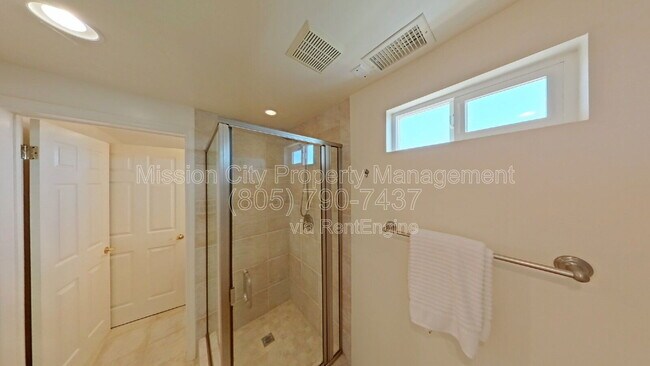 Building Photo - 1227 Viscaino Rd