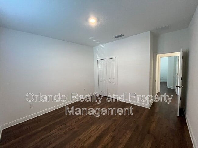 Building Photo - 737 Trillium Ct