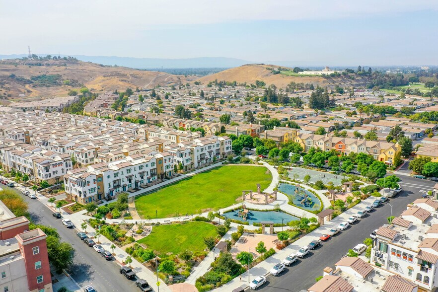 Building Photo - 226 Rosarno Ct