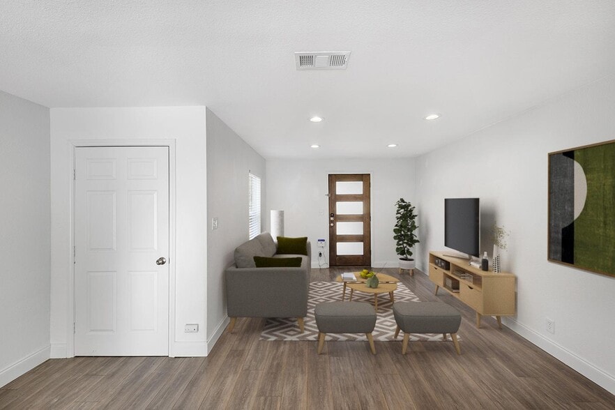 Building Photo - Light & modern Oak Cliff home by Martin Weiss Park