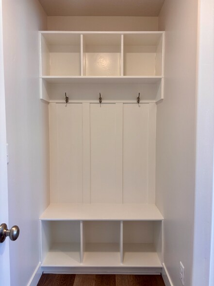 Building Photo - 655 S 85 E