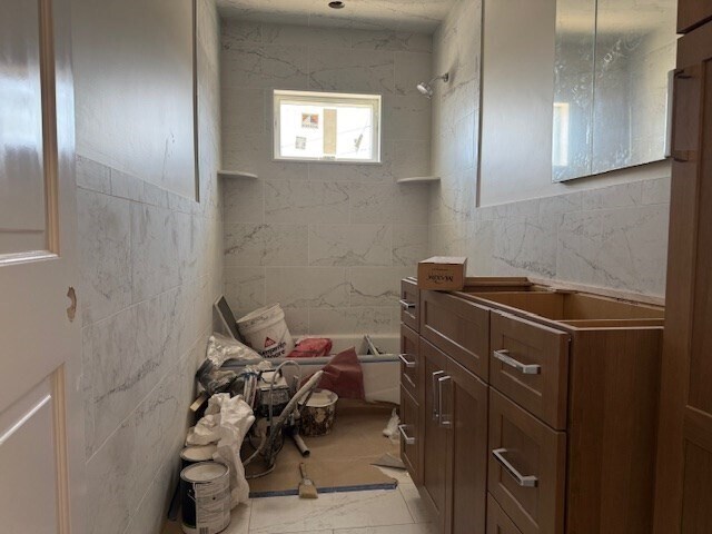 Building Photo - 243 Malden St