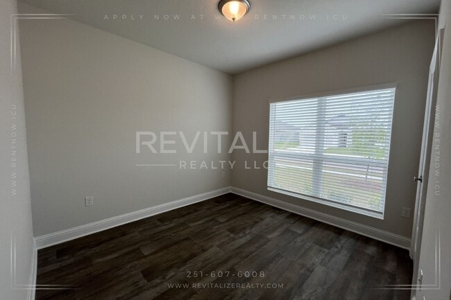 Building Photo - Charming 4BR/2BA Home in Hadley Village – Modern Comfort & Style!
