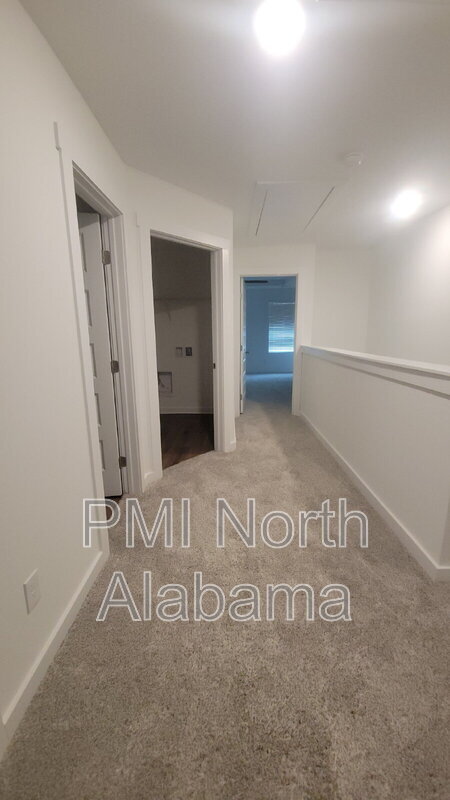 Building Photo - 7582 Discovery Pt Dr NW