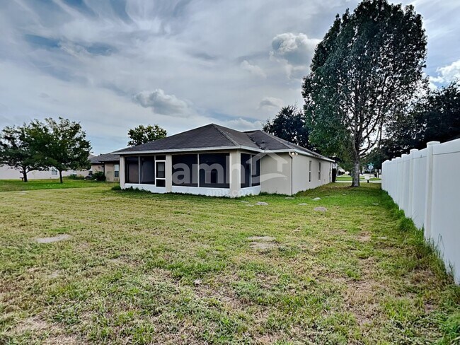 Building Photo - 194 Velveteen Place