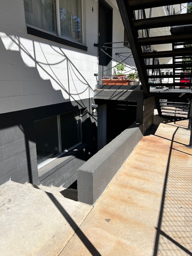 Interior Photo - 838 West Center Street