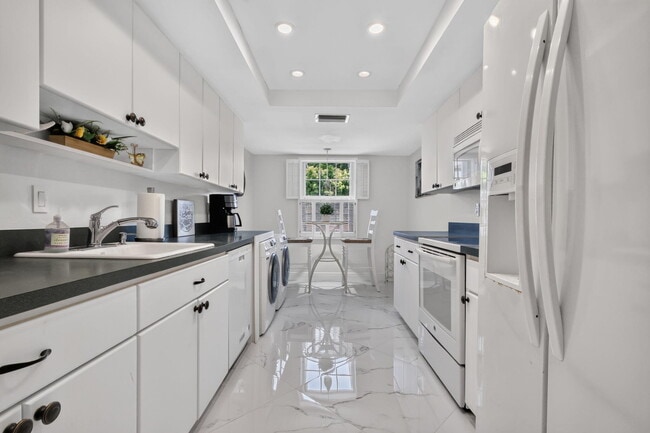 Building Photo - 1251 Sugar Sands Blvd