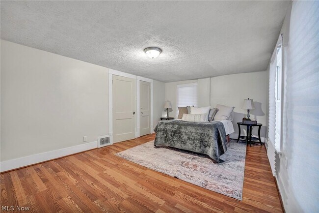 Building Photo - 960 Whittier Ave