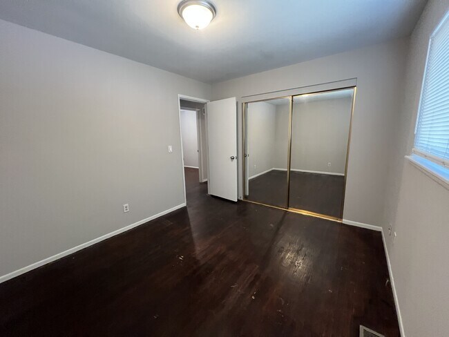 Building Photo - 2075 Grants Pkwy