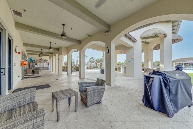 Building Photo - 9327 Sommerset Hills Dr