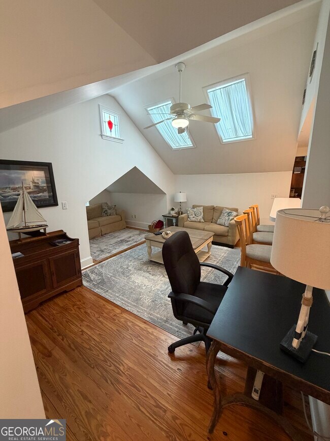 Building Photo - 601 Norris St