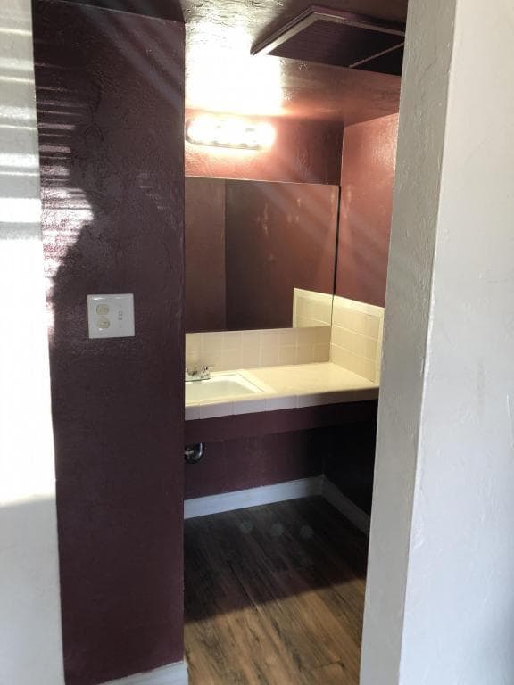 Building Photo - 201 W. Caroline St.