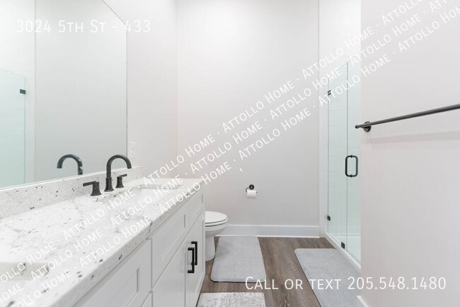Building Photo - 3024 5th St