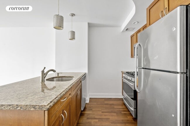 Building Photo - 721 Flushing Ave