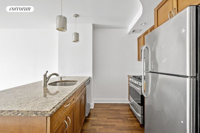Primary Photo - 721 Flushing Ave