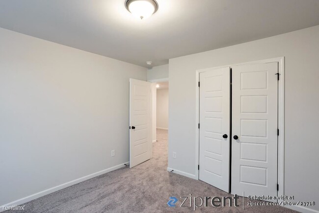 Building Photo - 3 br, 2.5 bath Townhome - 4533 Cypress Pk ...