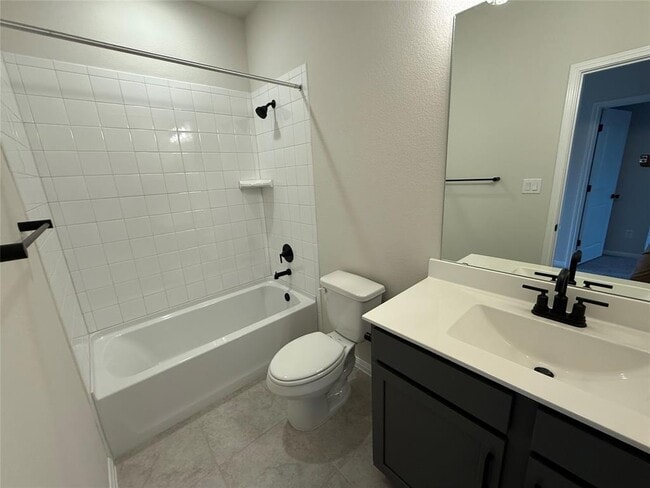 Building Photo - 179 Kings Cyn Dr