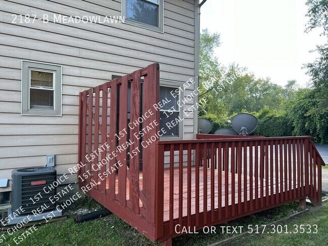 Building Photo - 2187-B Meadowlawn-