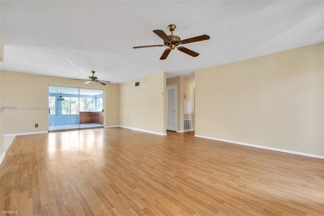 Building Photo - 3 br, 2 bath House - 4331 NW 10th St