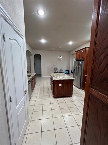 Building Photo - 1803 E Branch Hollow Dr