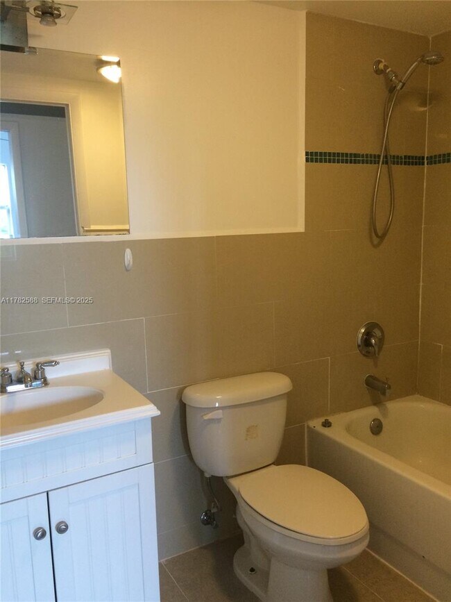 Building Photo - 7025 Rue Granville