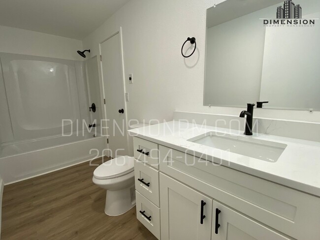 Building Photo - 101st Duplex