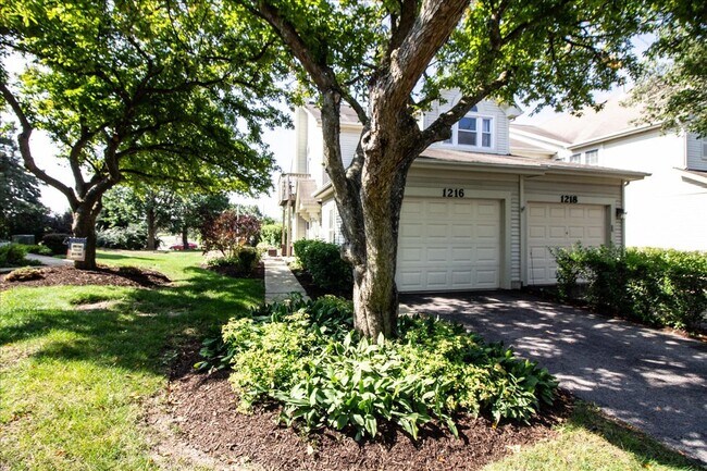 Building Photo - 1216 Tennyson Ln