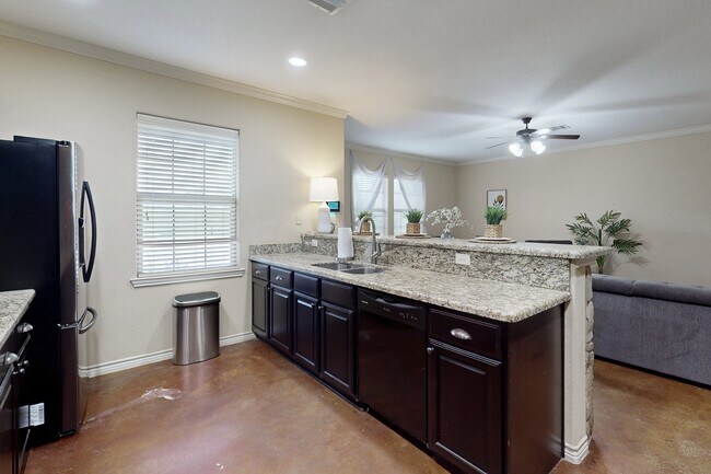 Building Photo - 303 Capps Dr