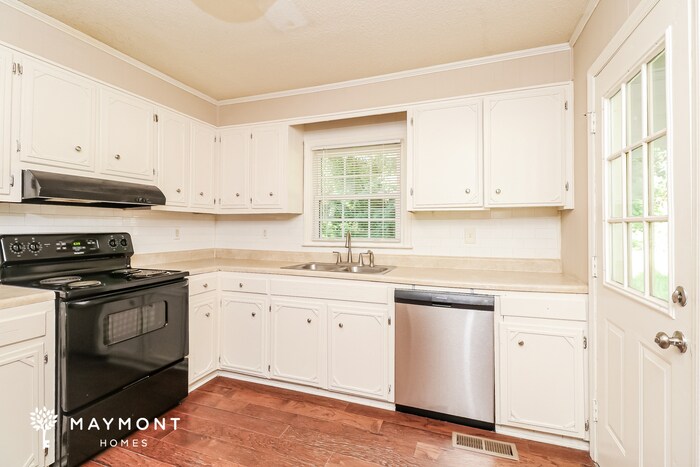 Building Photo - 1026 Woodhill Dr