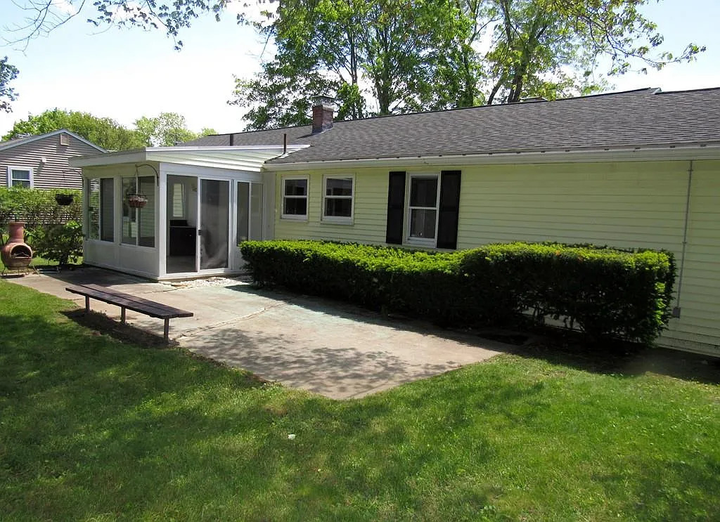 Building Photo - 1247 Trapelo Rd