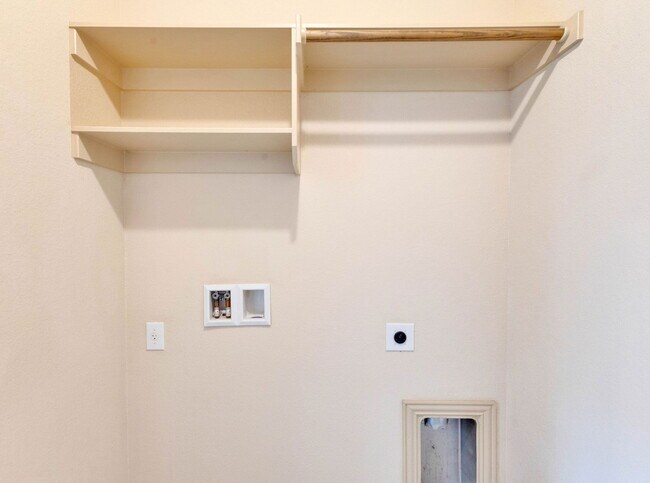 Building Photo - 2300 Dovetail St