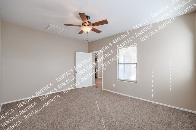 Building Photo - 17033 W Sonora St