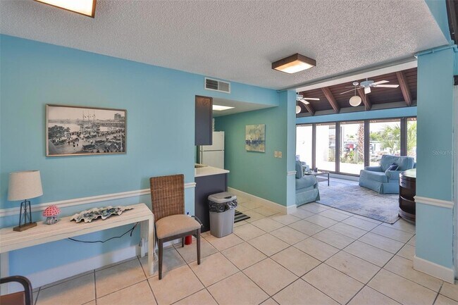 Building Photo - 1028 Apollo Beach Blvd