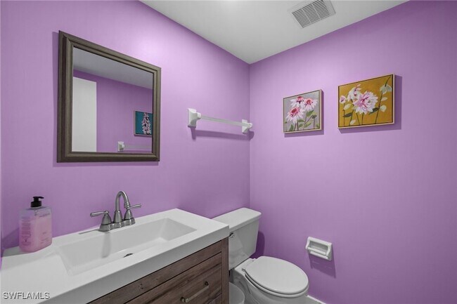 Building Photo - 833 Meadowland Dr