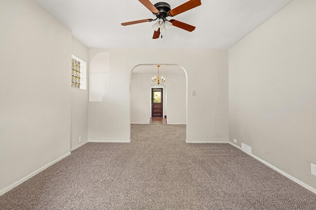 Building Photo - 2216 McMonagle Ave