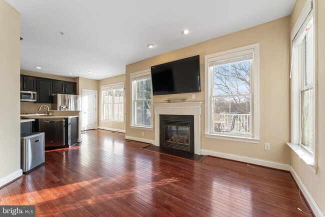 Building Photo - 2804 Moores Plains Blvd