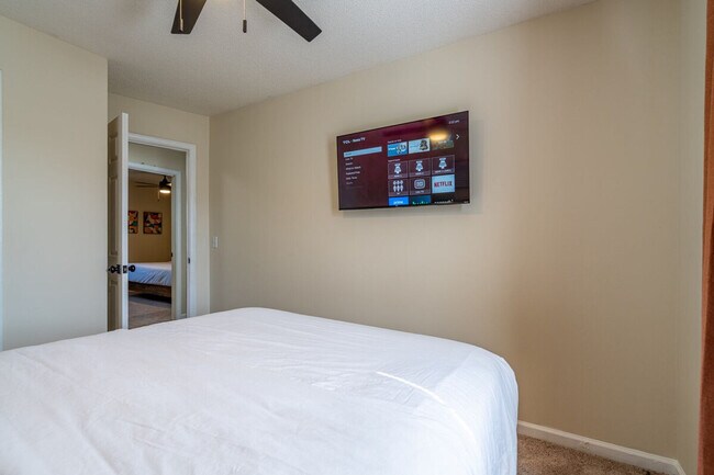 Building Photo - 58 Auburn Dr SW